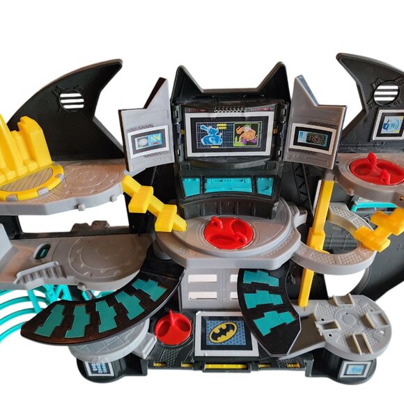 Fisher Price Imaginext DC Batcave Playset - Picture 3 of 5